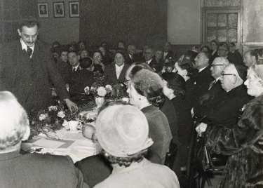 Rev Kahn's retirement reception dinner, Assembly Hall, Wilson Road Synagogue