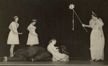 'Dick Turpin' pantomine, City General Hospital (later known as Northern General Hospital), Fir Vale, c.1940s