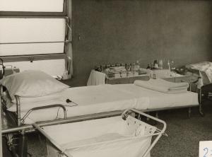Maternity delivery room, City General Hospital (later the Northern General Hospital), Fir Vale, c.1950s