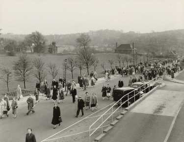 Walking along Herries Road Drive at visiting time looking towards Herries Road, City General Hospital (latterly the Northern General Hospital), Fir Vale 