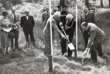 Lord Mayor, [Alderman Harold Slack], cutting the first sod on the site of the new teaching hospital (Royal Hallamshire Hospital), Glossop Road c. 1961 - 1962