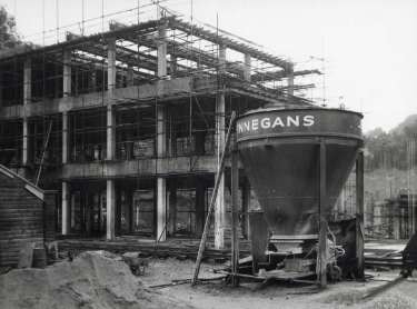 Construction of the new teaching hospital (Royal Hallamshire Hospital), Glossop Road 