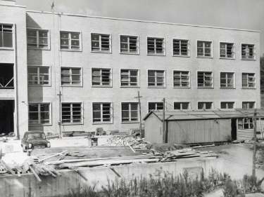 Construction of the new teaching hospital (Royal Hallamshire Hospital), Glossop Road