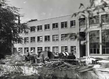 Construction of the new teaching hospital (Royal Hallamshire Hospital), Glossop Road 