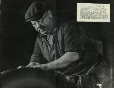 Grinding at Walker and Hall Ltd., Electro Works, junction of Howard Street and Eyre Street