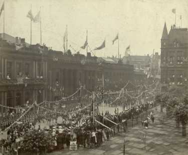Probable royal visit of Edward VII and Queen Alexandra, Church Street showing (centre) Cutlers Hall and (right) Gladstone Buildings