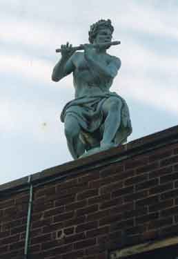 Sculpture on roof of Brassfounders, Scotland Street