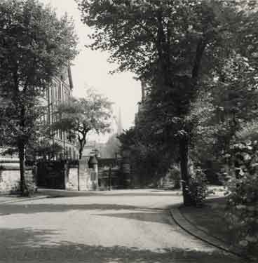Entrance to Sheffield High School for Girls, Rutland Park off Clarkehouse Road