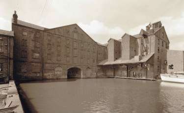 Terminal Warehouse (left) and Grain Warehouse (right), Canal Basin