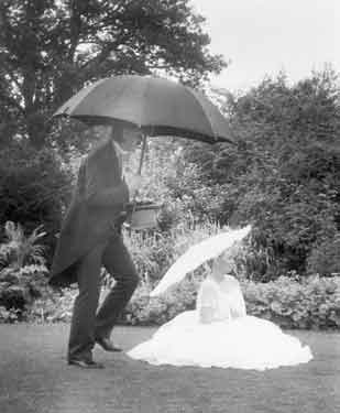 Wedding couple, Botanical Gardens
