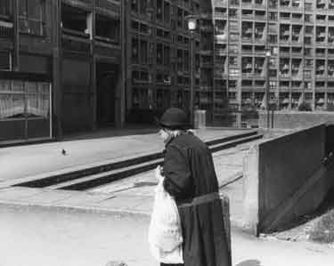 Saturday shopping, Park Hill Flats