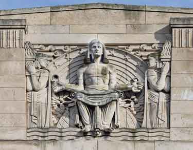 Sheffield Photographic Society Collection: Graves Art Gallery Carving