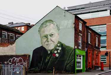 Sheffield Photographic Society Collection: David Attenborough mural by Rocket01, Charles Street