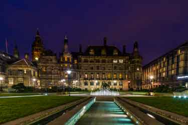 Sheffield Photographic Society Collection: Peace Gardens showing (back) Town Hall and (right) Mercure Sheffield St Paul's Hotel and Spa