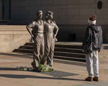 Sheffield Photographic Society Collection: Respect - Women of Steel, Barker's Pool