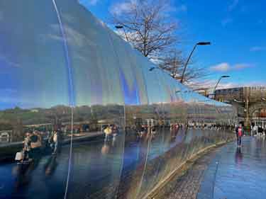 Sheffield Photographic Society Collection: The Cutting Edge, Sheffield Midland railway station