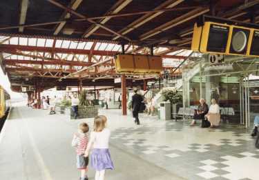 Platform 2, Sheffield Midland railway station
