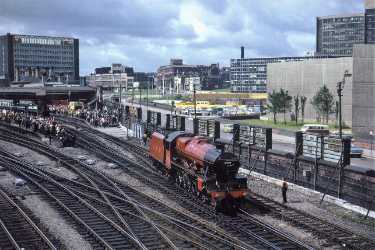 Steam locomotive, Sheffield Midland railway station 