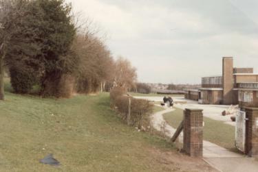 Herdings School (latterly Woodlands Primary School) off Norton Avenue