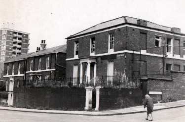 Office public house, No. 117 Upperthorpe Road at junction with (right) Oxford Street