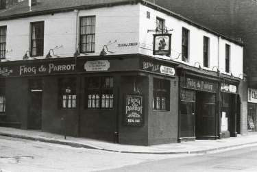 Frog and Parrot public house, No. 94 Division Street at junction with (left) Westfield Terrace