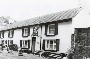 The Crown public house, Hillfoot Road