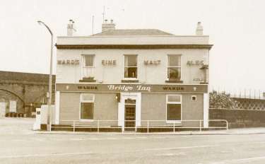 Bridge Inn (demolished 2007), No. 2 Meadowhall Road and junction with (right) Weedon Street