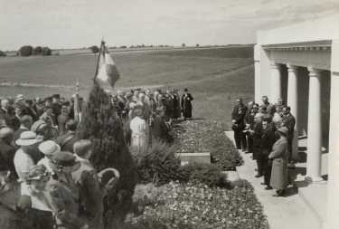 Sheffield pilgrimage to Sheffield Memorial Park, Serre, France
