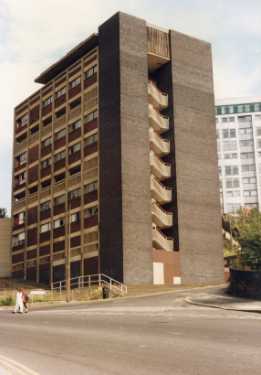 Derelict flats on Cricket Inn Road