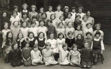 Standard 2/3 class group, Anns Road School (latterly Anns Grove Primary School), Anns Road, Heeley, c.1934 - 1935 