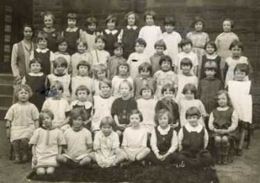Class group, Anns Road School (latterly Anns Grove Primary School), Anns Road, Heeley 