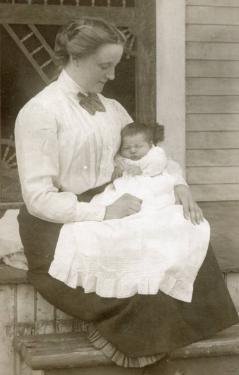 Lizzie Hirst with child, possibly Hilda Hirst