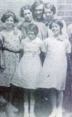 Carter Family: Carter girls with Robert Burgess at the back