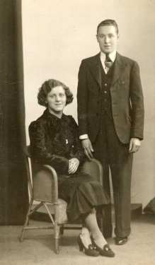 Evelyn Bates (nee Dyson) (1913 - 1990) and William 'Bill' Bates (1909 - 1986)