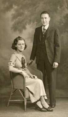 Evelyn Bates (nee Dyson) (1913 - 1990) and William 'Bill' Bates (1909 - 1986)