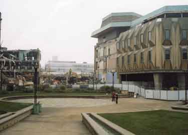 Demolition of Town Hall Extension (known as the Egg Box (Eggbox)) from Peace Gardens, c.2001