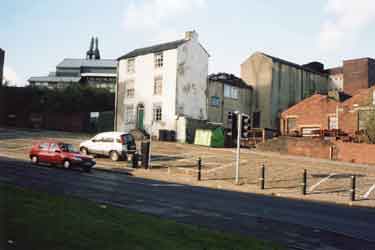Former house and former premises of Robertson and Russell Ltd., stained glass artists, (1940-1958),No. 114 Broad Lane