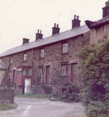 Unidentified housing prior to demolition, Stocksbridge