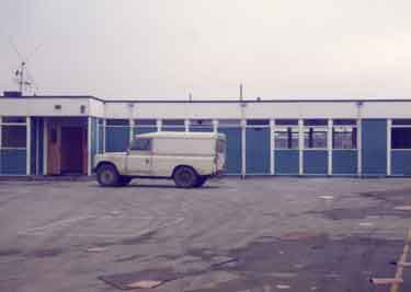 Huntsman's Gardens School, Language Centre at the junction of Britnall Street and Titterton Street