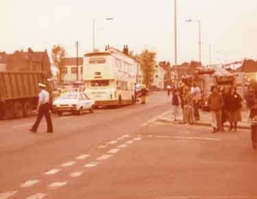 Lorry and bus crash, Attercliffe Road, c.1980 - 1981