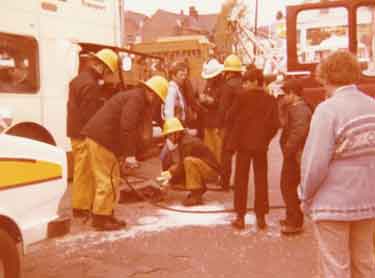 Lorry and bus crash, Attercliffe Road, c.1980 - 1981