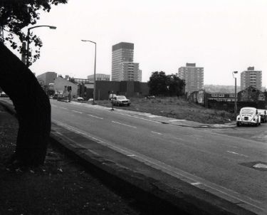 Broad Lane at the junction with (right) Siddall Street showing (back) the Arts Tower, University of Sheffield and Netherthorpe Flats