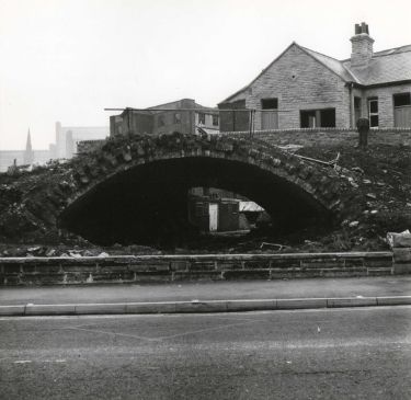 Former Merchants Crescent Coal Offices and new arch being constructed during the renovation of the Canal Basin, Exchange Street