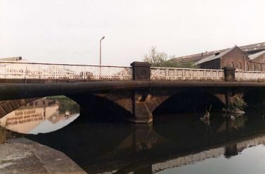 Norfolk Bridge, Leveson Street