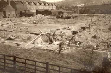 Construction of extension to (Lee of Sheffield Ltd.) Arthur Lee and Sons Ltd., steel manufacturers, Trubrite Works, Meadowhall