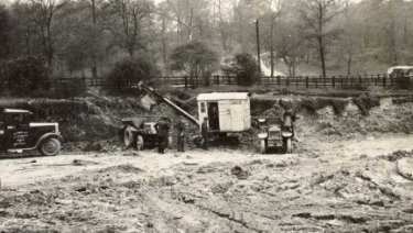 'ML' under construction, (Lee of Sheffield Ltd.) Arthur Lee and Sons Ltd., steel manufacturers, probably Trubrite Steelworks, Meadowhall