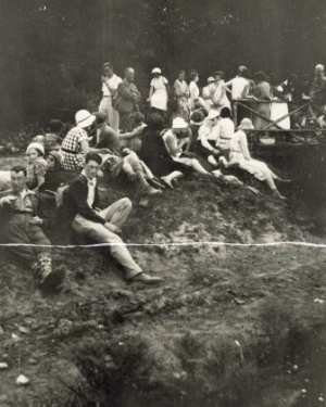 Wayside rest, Park Labour Party trip to Studland, Dorset