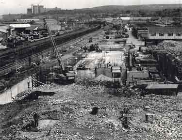 Construction of Olive Grove Council Depot, Olive Grove Road showing (top left) Claywood Flats, Park