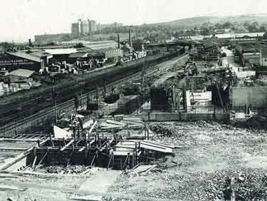 Construction of Olive Grove Council Depot, Olive Grove Road showing (top left) Claywood Flats, Park
