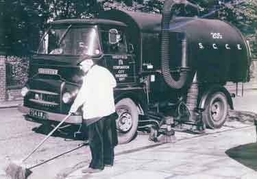 City Engineers Department, Sheffield City Council road sweeper and drains cleaning vehicle, No.205